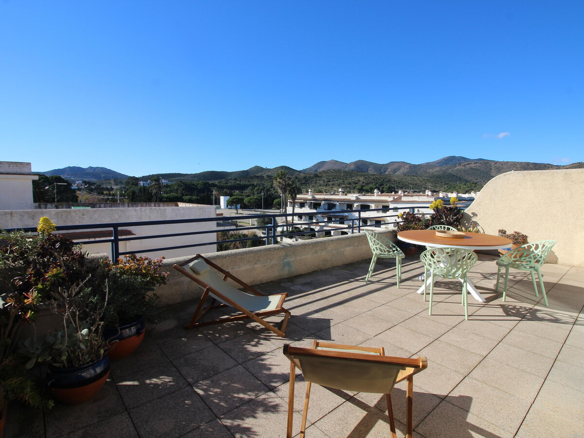 Appartement 6 pers. face mer à Llançà, terrasse vue montagne - Photo 2