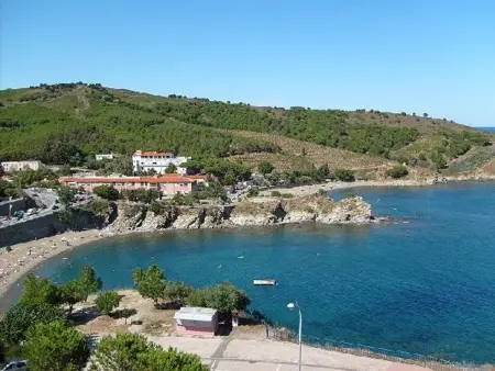 Location appartement à Banyuls sur Mer, Studio confortable avec vue mer, loggia, animaux acceptés et parking privatif