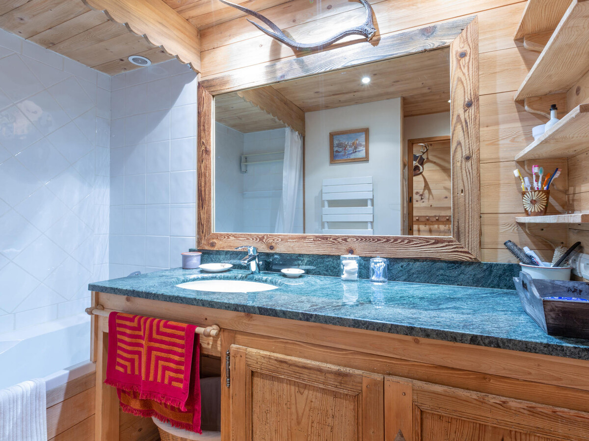 Appartement 8 pers. avec terrasse Sud et accès skis à Val-d'Isère - Photo 13