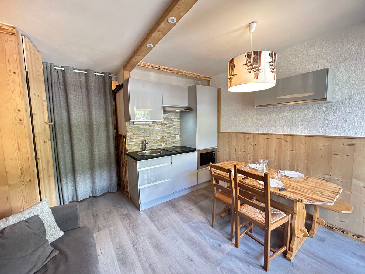 Studio rénové 21 m² aux pieds des pistes, balcon - Photo 1