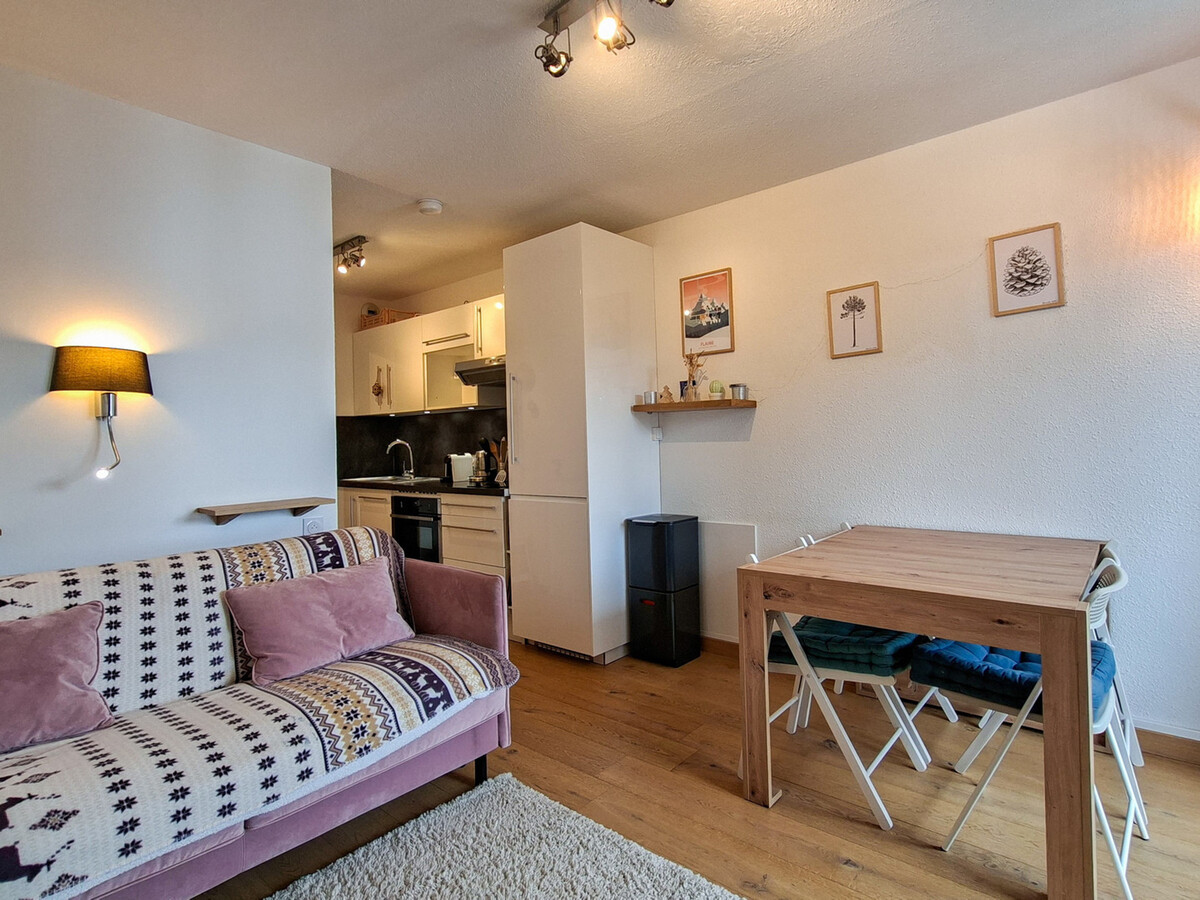 Studio cabine rénové 25m² balcon sud, proche pistes - Photo 1