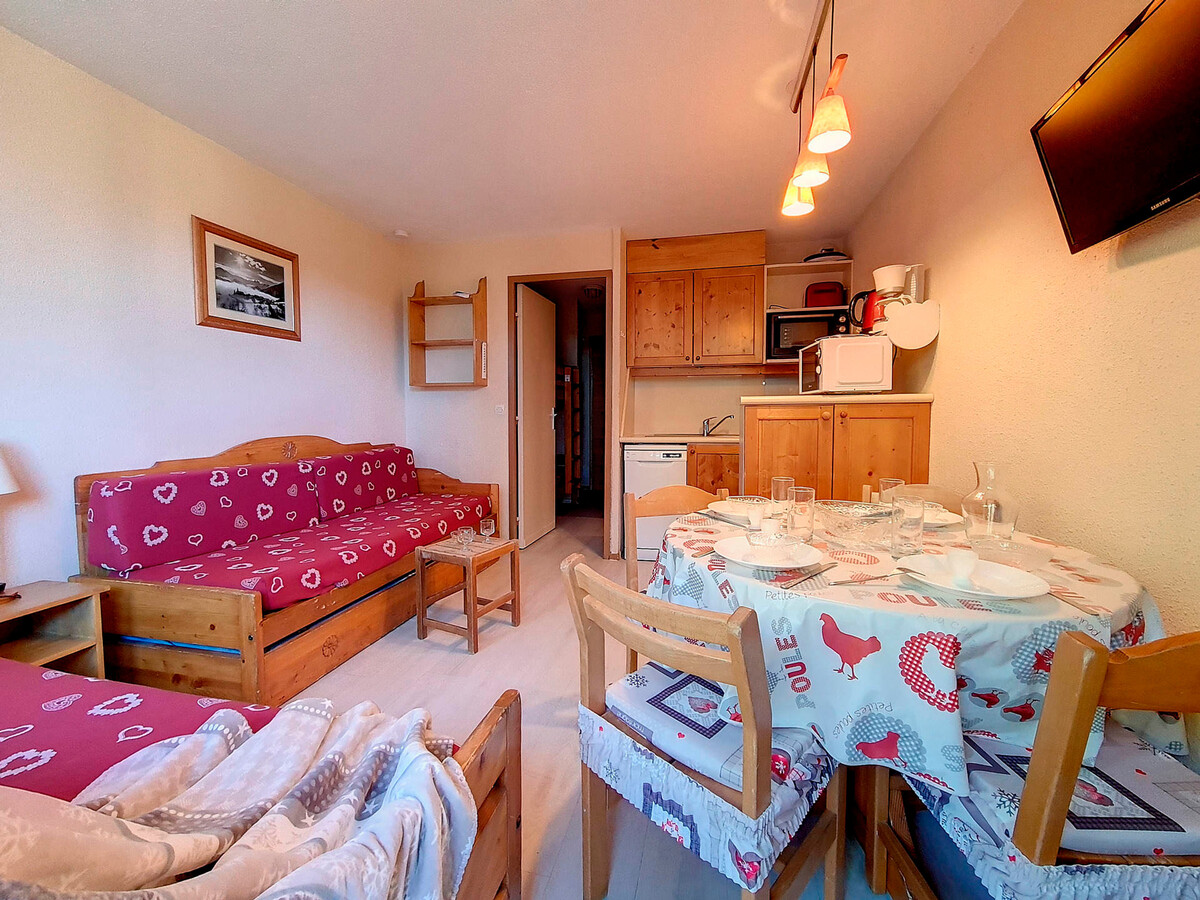 Studio lumineux avec balcon, face aux pistes, au cœur de Les Belleville - Photo 2