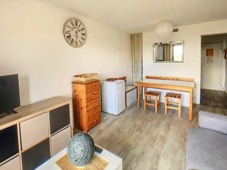 Studio 28m² skis aux pieds avec balcon et piscine : photo 4