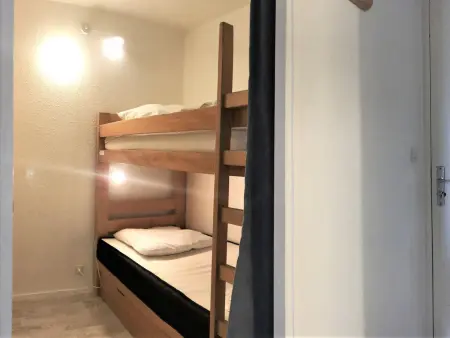 Studio 28m² skis aux pieds avec balcon et piscine : photo 8