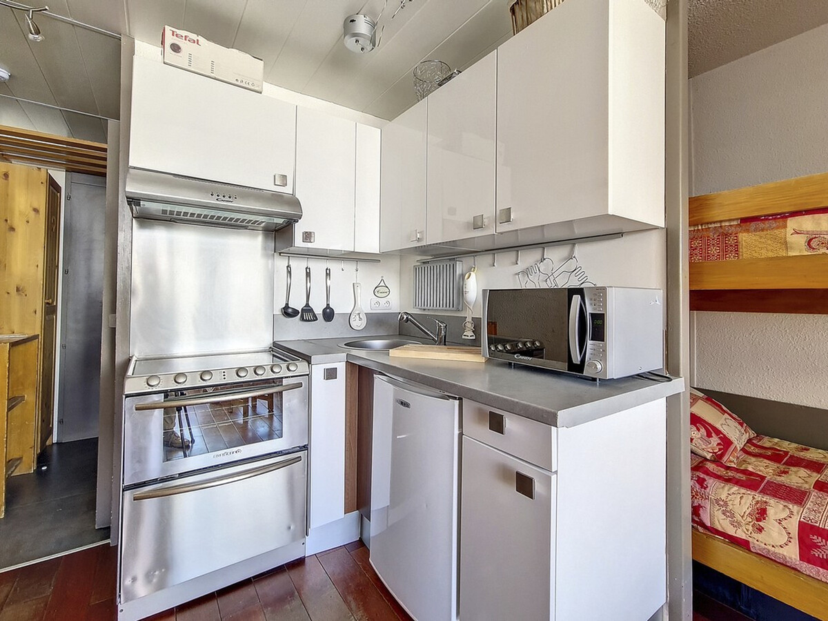 Studio 24m² aux Menuires, balcon sud, ski aux pieds - Photo 2