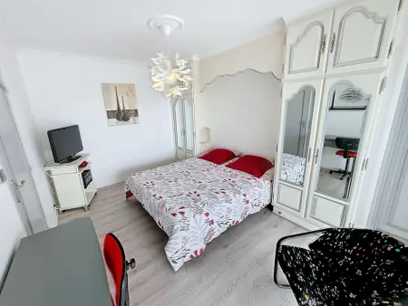 Appartement 4ème étage centre Granville, garage & vue Haute-Ville : photo 17