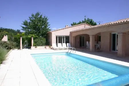 Location villa à Saint Paul en Foret, Villa en Provence avec Piscine et Jardin
