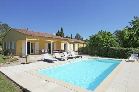 Location villa à Bagnols en Foret, Villa pour enfants avec piscine privée