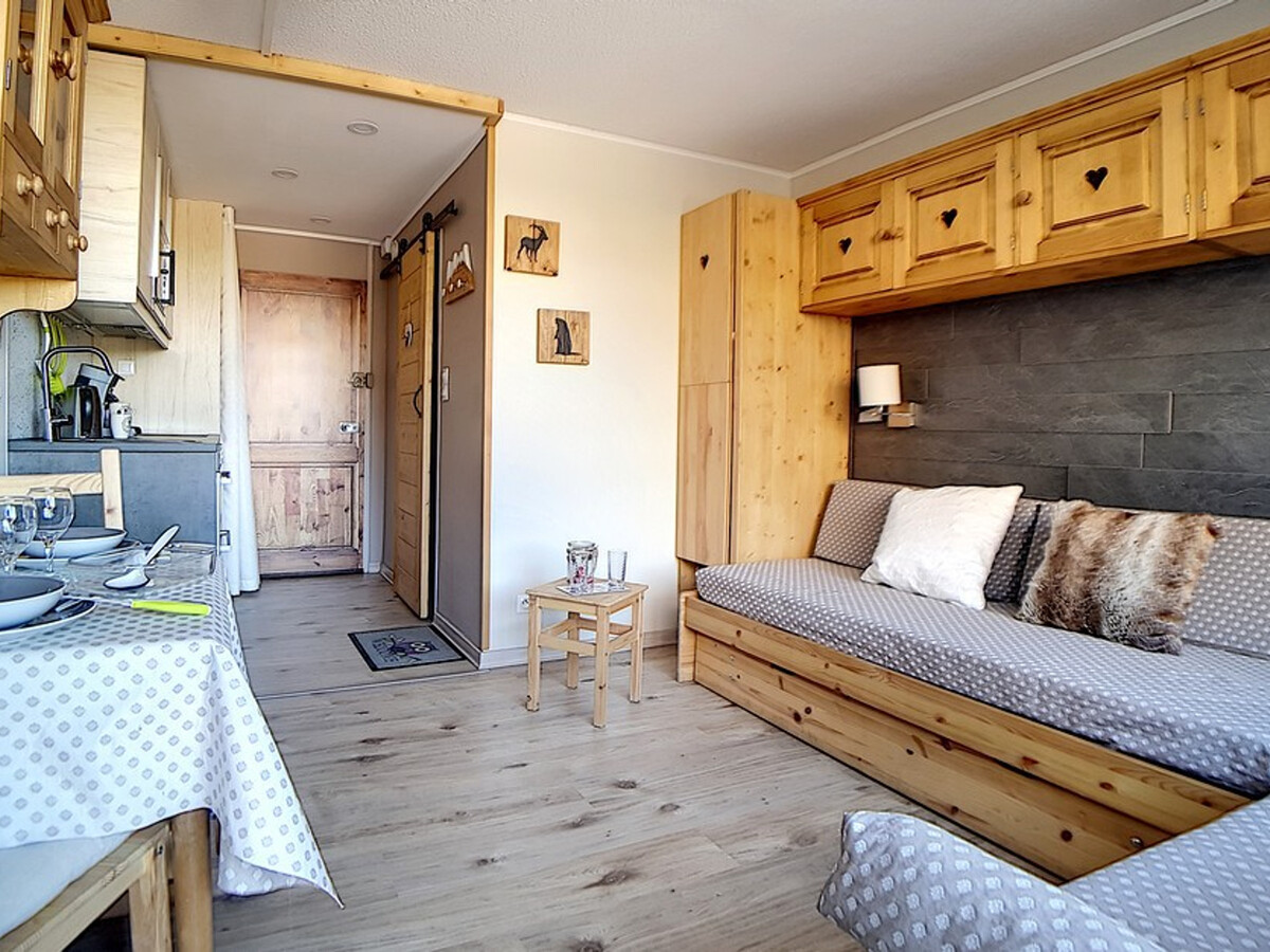 Studio rénové 17m² aux Menuires, accès direct aux pistes - Photo 2
