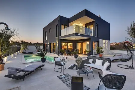 Location villa à Rovinj, Maison à Rovinj avec piscine et sauna