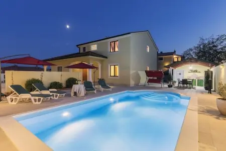 Location villa à VODNJAN, Villa à Marmajola avec piscine privée