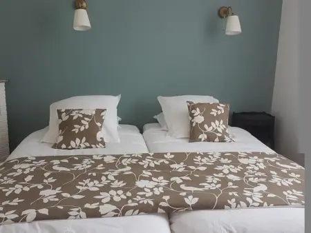 Gîte La Petite Suite 81 à Moulins, 4 pers. : photo 8