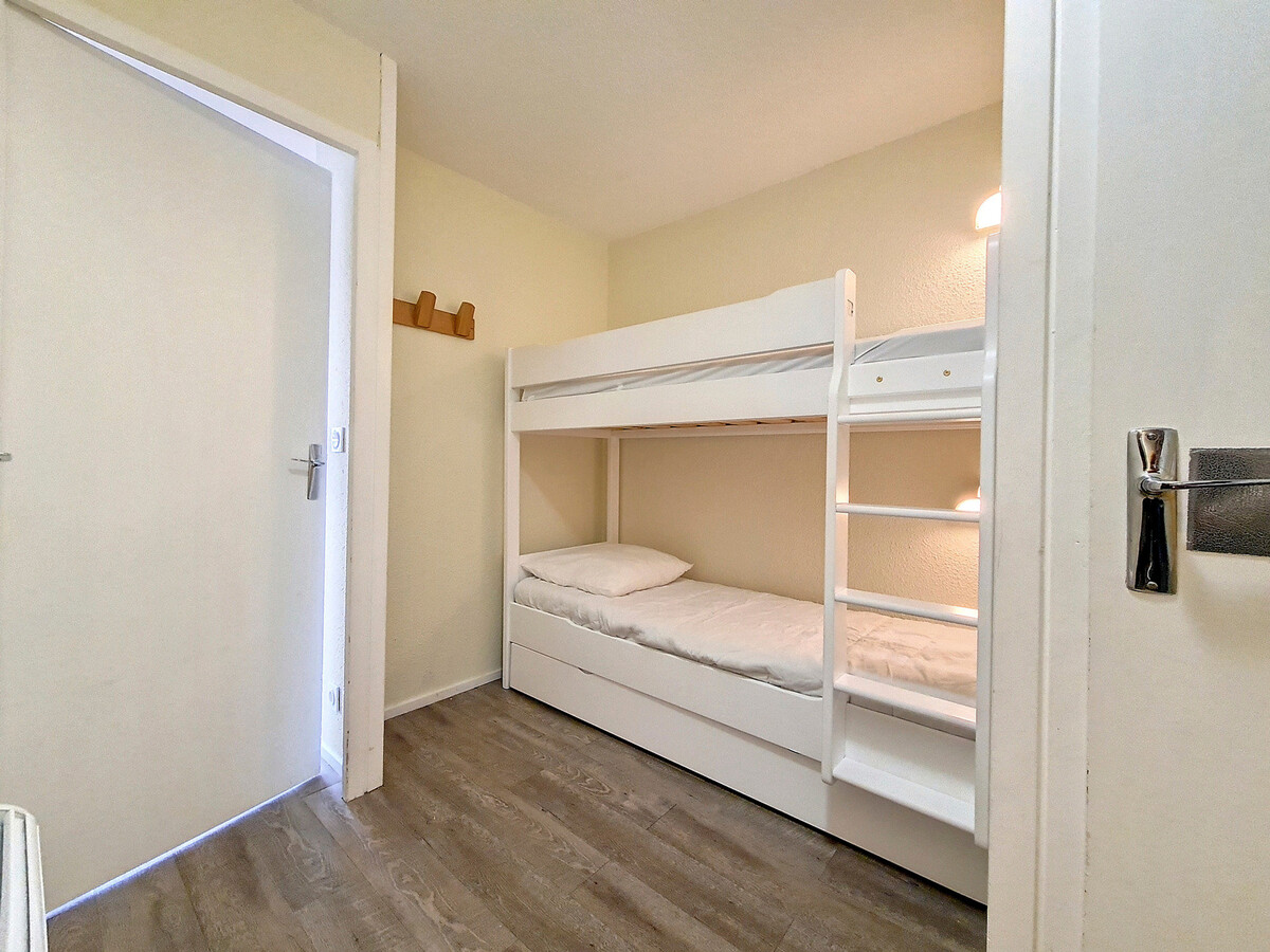Studio 24m² aux pieds des pistes, balcon, animaux admis - Photo 13