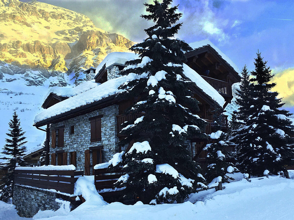 Appartement-chalet 110m² face au front de neige, hammam privé - Photo 2
