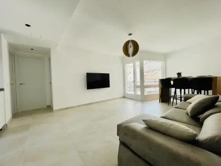 Appartement rénové à Salou, 3 chambres, proche plage, climatisation : photo 3