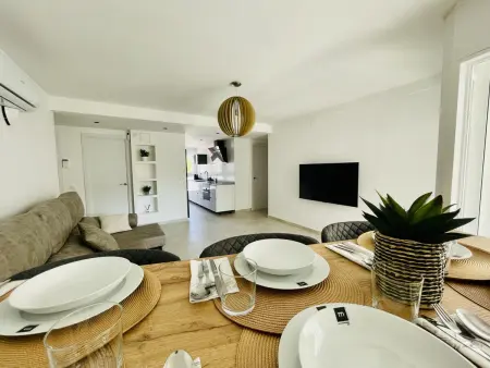 Appartement rénové à Salou, 3 chambres, proche plage, climatisation : photo 9