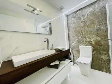 Appartement rénové à Salou, 3 chambres, proche plage, climatisation : photo 21