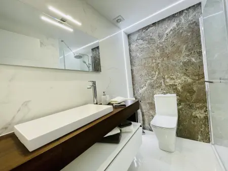 Appartement rénové à Salou, 3 chambres, proche plage, climatisation : photo 23