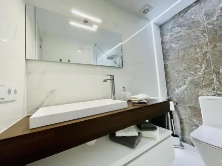 Appartement rénové à Salou, 3 chambres, proche plage, climatisation : photo 24