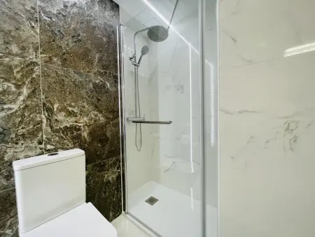 Appartement rénové à Salou, 3 chambres, proche plage, climatisation : photo 25