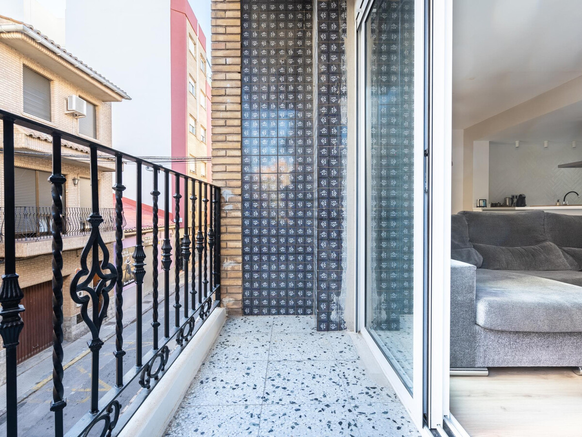 Maison rénovée 3 chambres, 4 terrasses à Puerto de Sagunto - Photo 8
