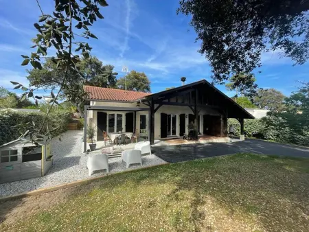 Location villa à Capbreton, Villa rénovée à Capbreton: 8 pers, grand jardin, proche plage et commodités