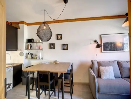 Location appartement à Les Menuires, Superbe 2 pièces pour 4 pers avec balcon sud, aux pieds des pistes