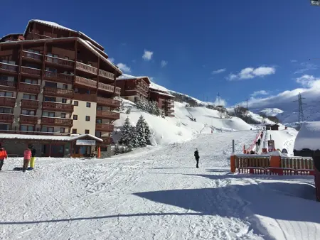 2 pièces 4 pers aux pieds des pistes, balcon sud - Photo 12