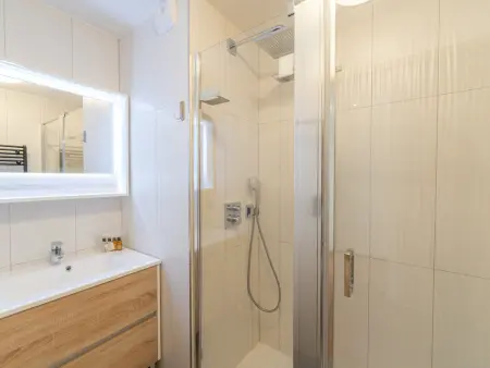 Appartement spacieux à Courchevel, 12-14 pers., parking & ski-in/ski-out : photo 6