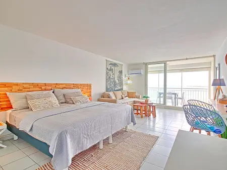 Location appartement à Saint Martin , Studio Spacieux avec Vue Mer et Piscine