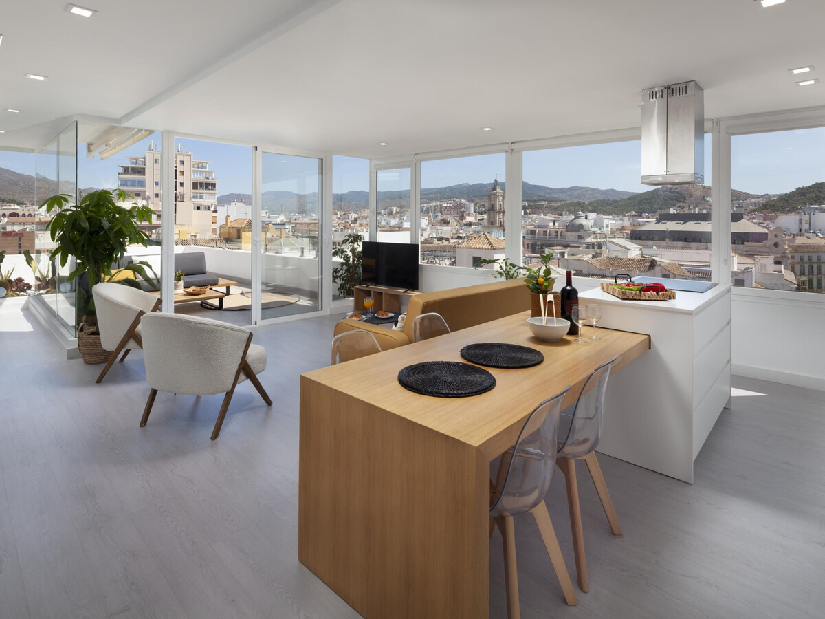 Penthouse 2 chambres, terrasse 20 m², centre historique Málaga - Photo 1