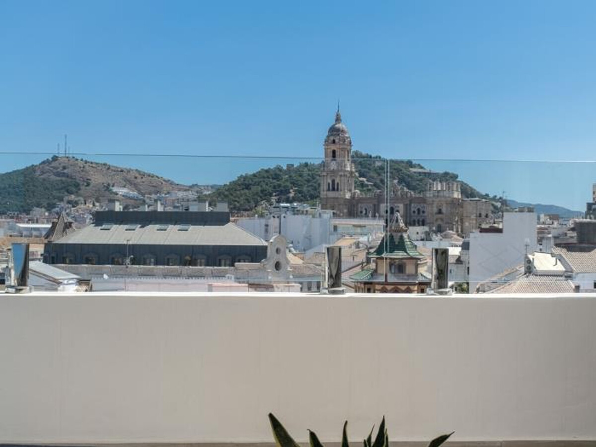 Penthouse 2 chambres, terrasse 20 m², centre historique Málaga - Photo 6