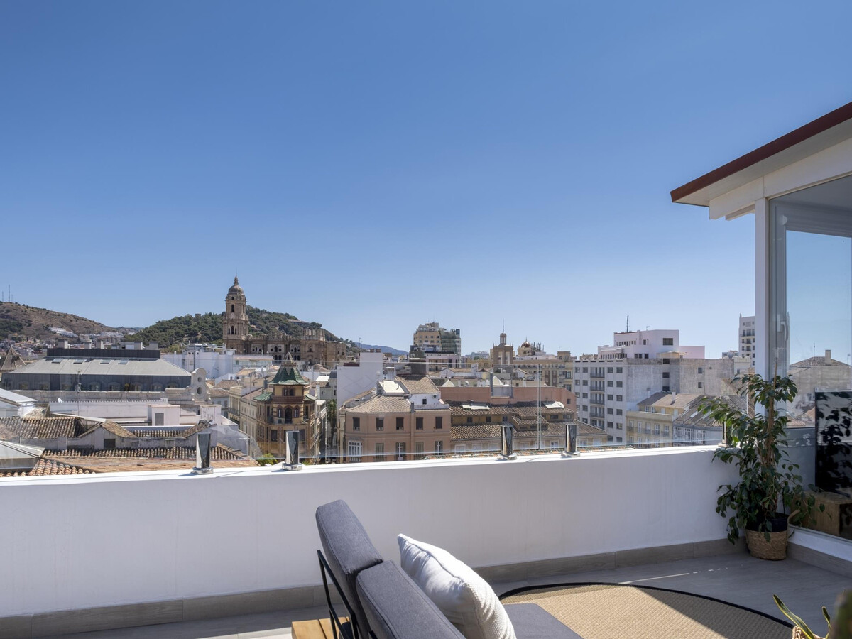 Penthouse 2 chambres, terrasse 20 m², centre historique Málaga - Photo 22