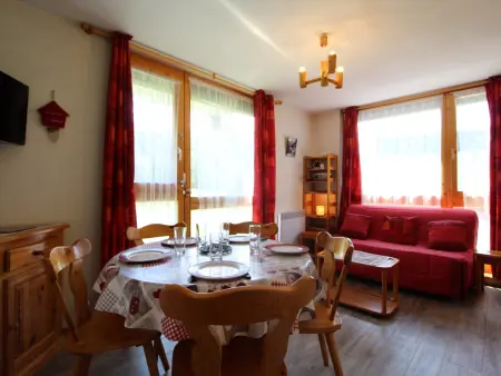 Appartement 4 pers Lanslevillard, balcon sud-ouest + casier skis : photo 2