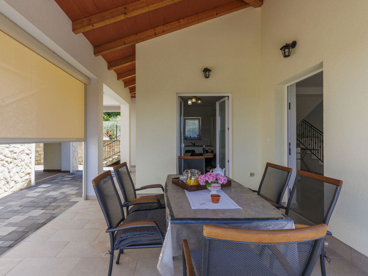 Villa Camellia à Trget : maison 3 étages avec piscine privée - Photo 7