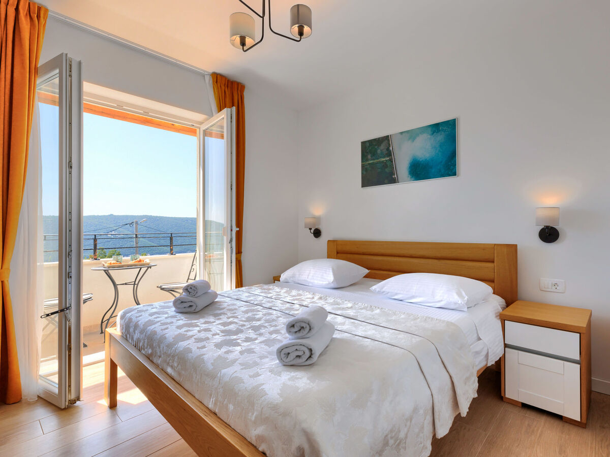 Villa Camellia à Trget : maison 3 étages avec piscine privée - Photo 27