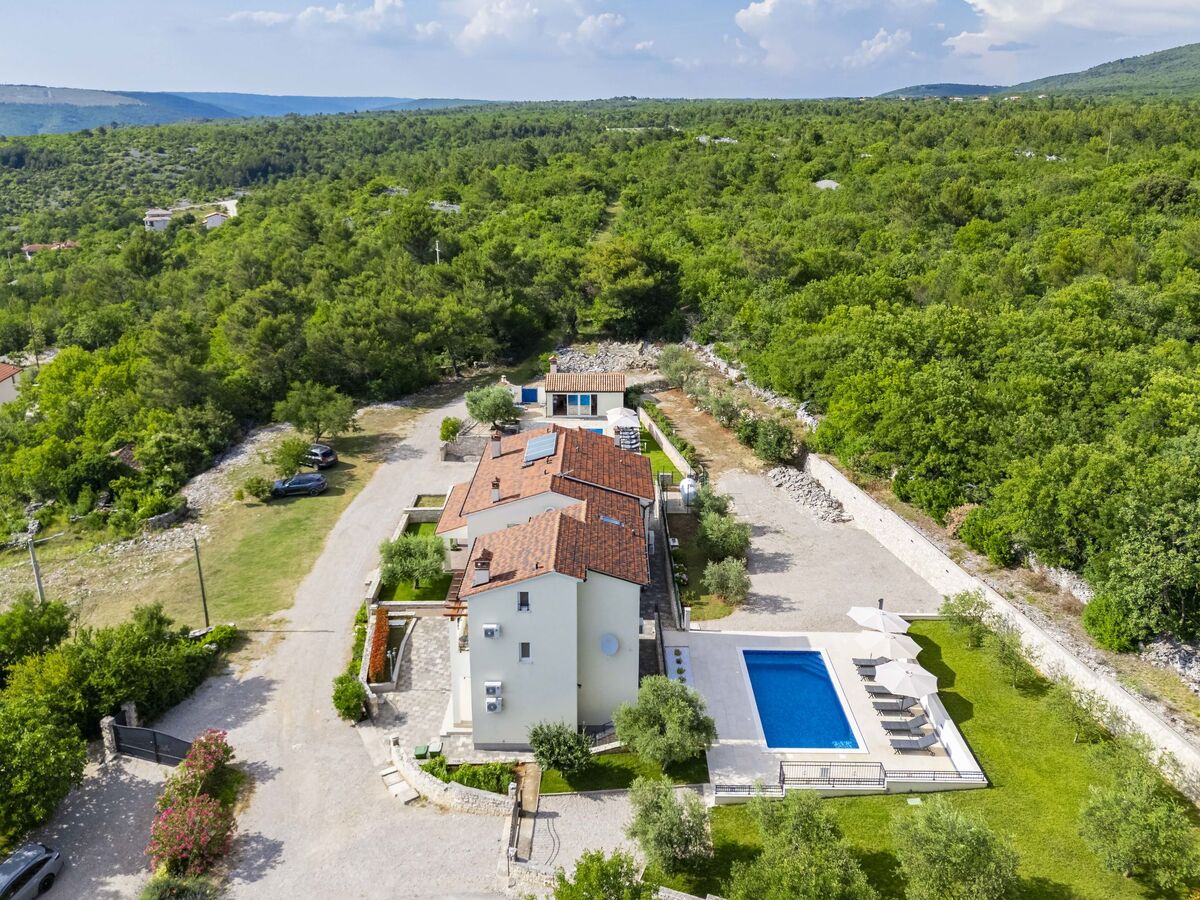 Villa Camellia à Trget : maison 3 étages avec piscine privée - Photo 33