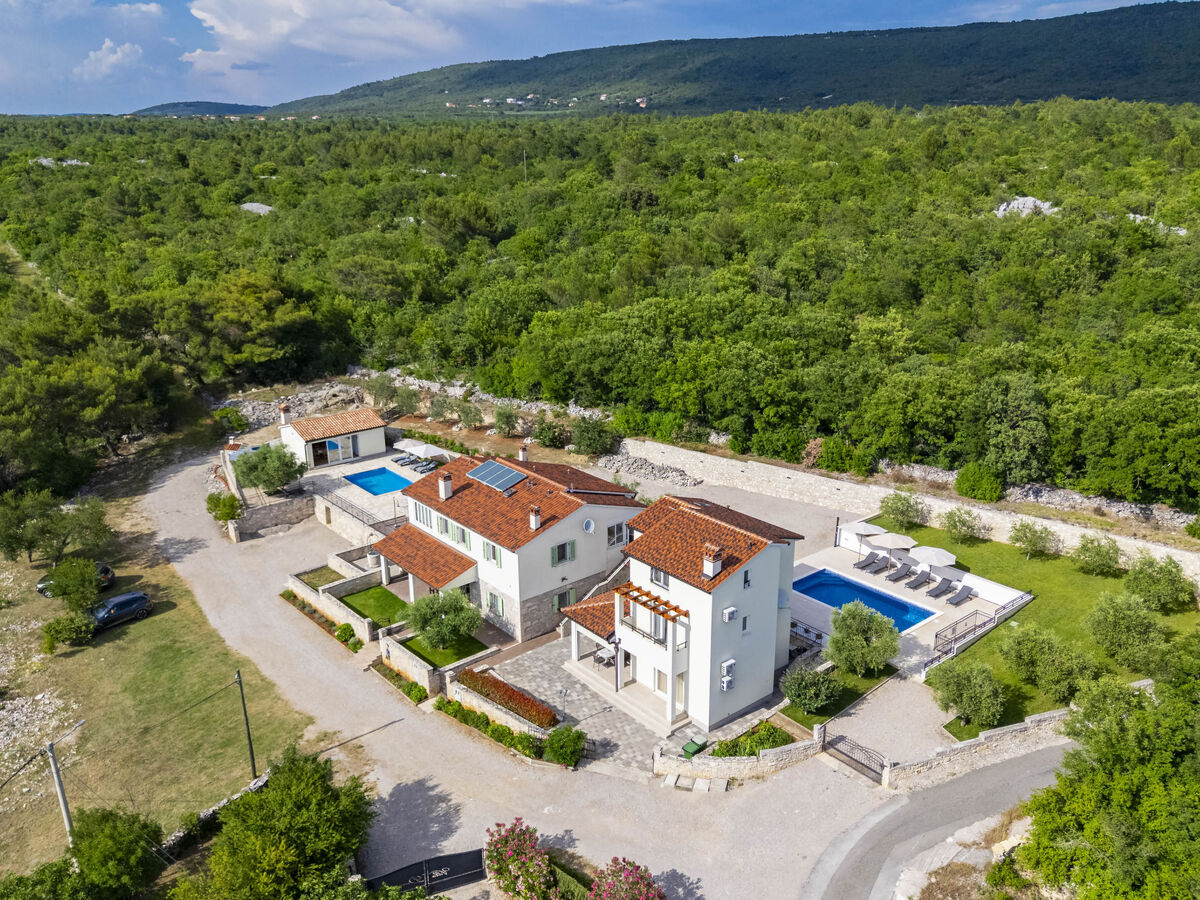 Villa Camellia à Trget : maison 3 étages avec piscine privée - Photo 34