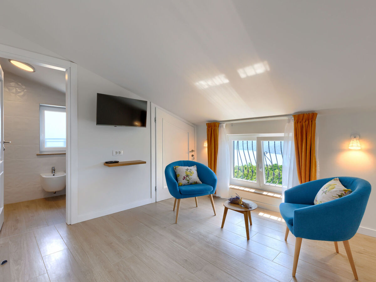 Villa Camellia à Trget : maison 3 étages avec piscine privée - Photo 43