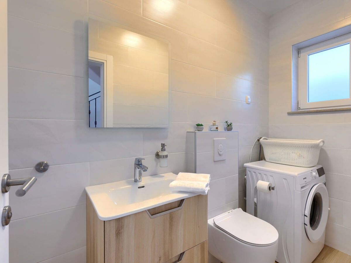 Villa Camellia à Trget : maison 3 étages avec piscine privée - Photo 47
