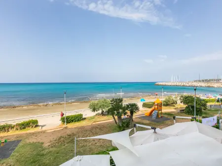 Massimo Beach House – appartement vue mer à 20 m de la plage : photo 7