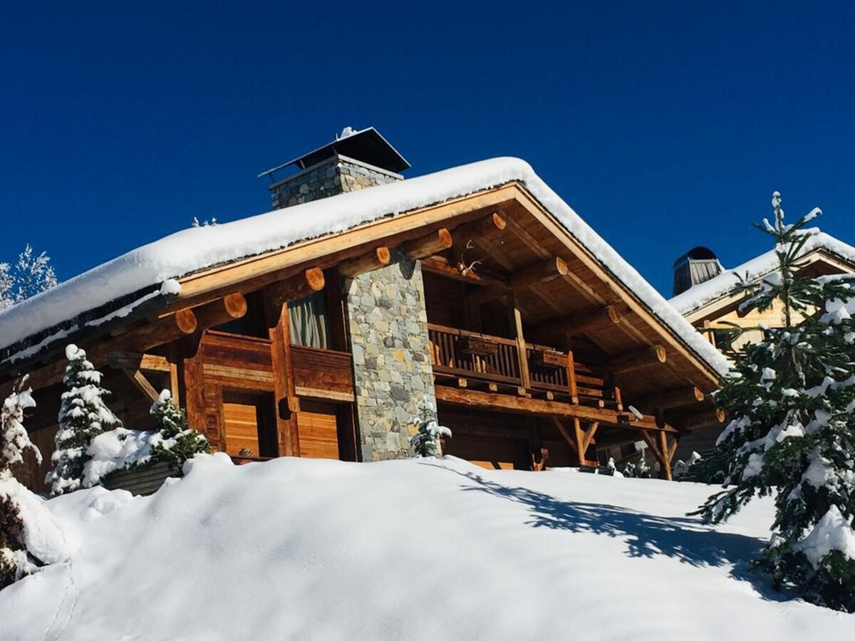 Chalet 5 chambres La Clusaz, terrasse Sud, vue Aravis - Photo 1