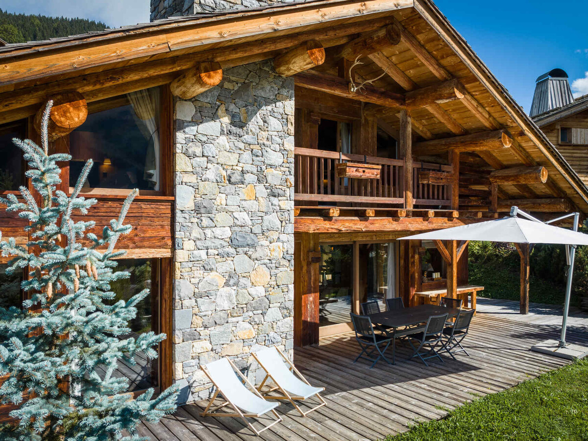 Chalet 5 chambres La Clusaz, terrasse Sud, vue Aravis - Photo 2