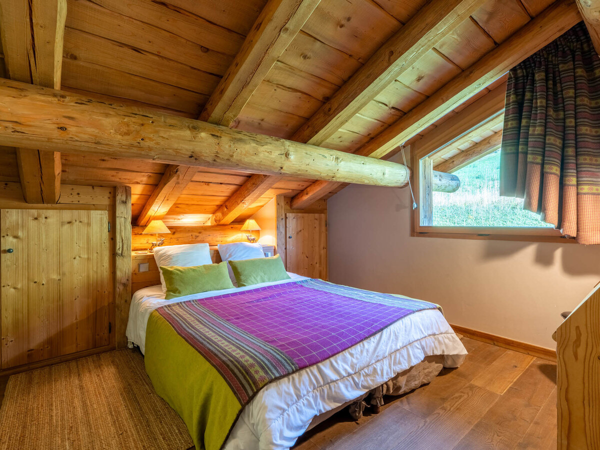 Chalet 5 chambres La Clusaz, terrasse Sud, vue Aravis - Photo 14