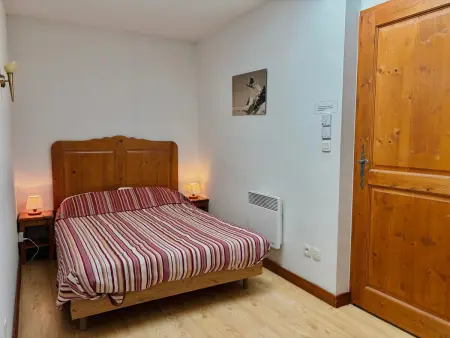 Duplex avec piscine et vue cascade à Samoëns : photo 9