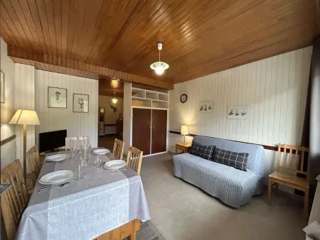 Location appartement à Montgenèvre, Studio confortable pour 4 à Montgenèvre avec casier à skis, proche commodités.