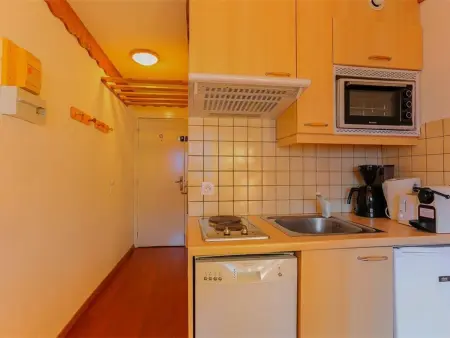 Appartement 26 m² rénové, balcon sud, cœur de Val Thorens : photo 4
