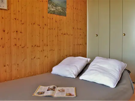 Studio 4 pers, pied de pistes à Risoul avec casier à ski : photo 3