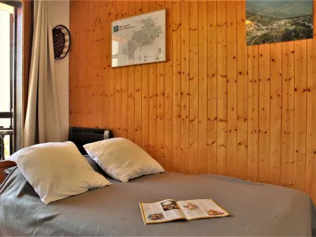Studio 4 pers, pied de pistes à Risoul avec casier à ski : photo 4