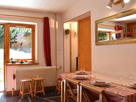 Appartement Méribel 5 pers : cheminée, terrasse Sud, pistes à 250 m : photo 9